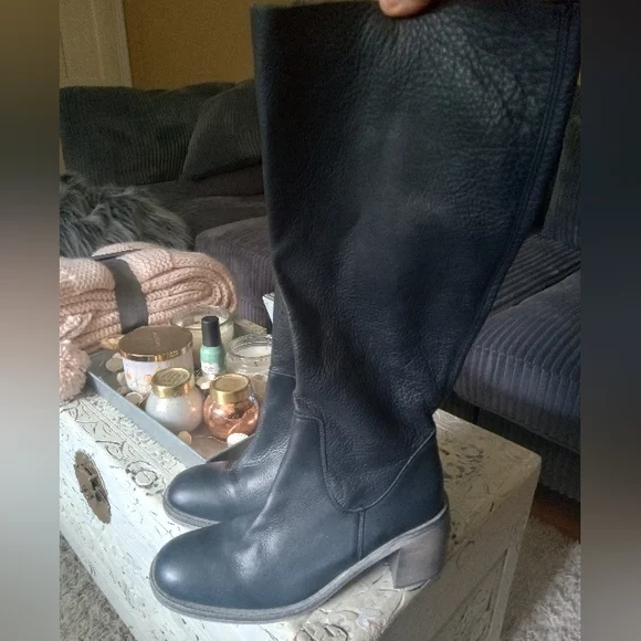 🆕⭐ FREE PEOPLE black leather tall boots